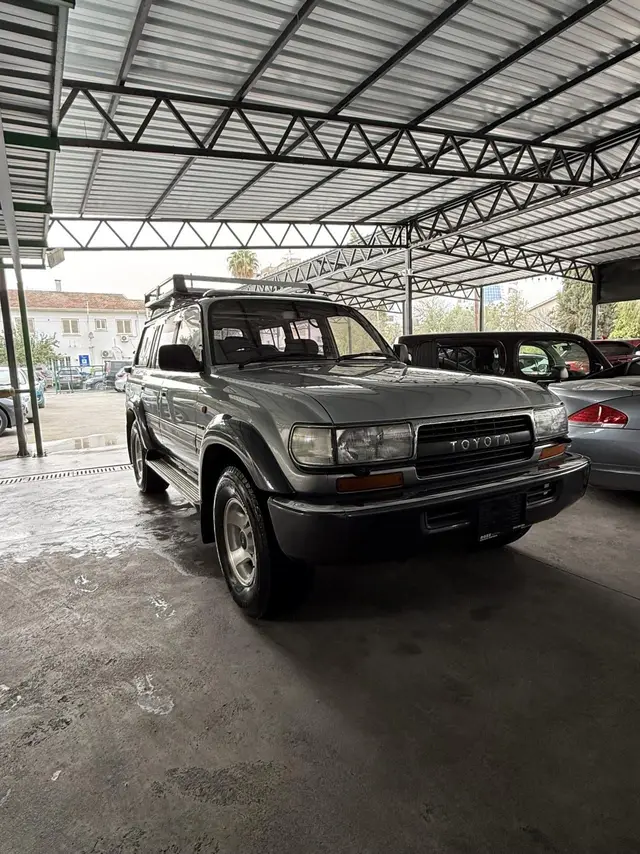 Toyota Land Cruiser